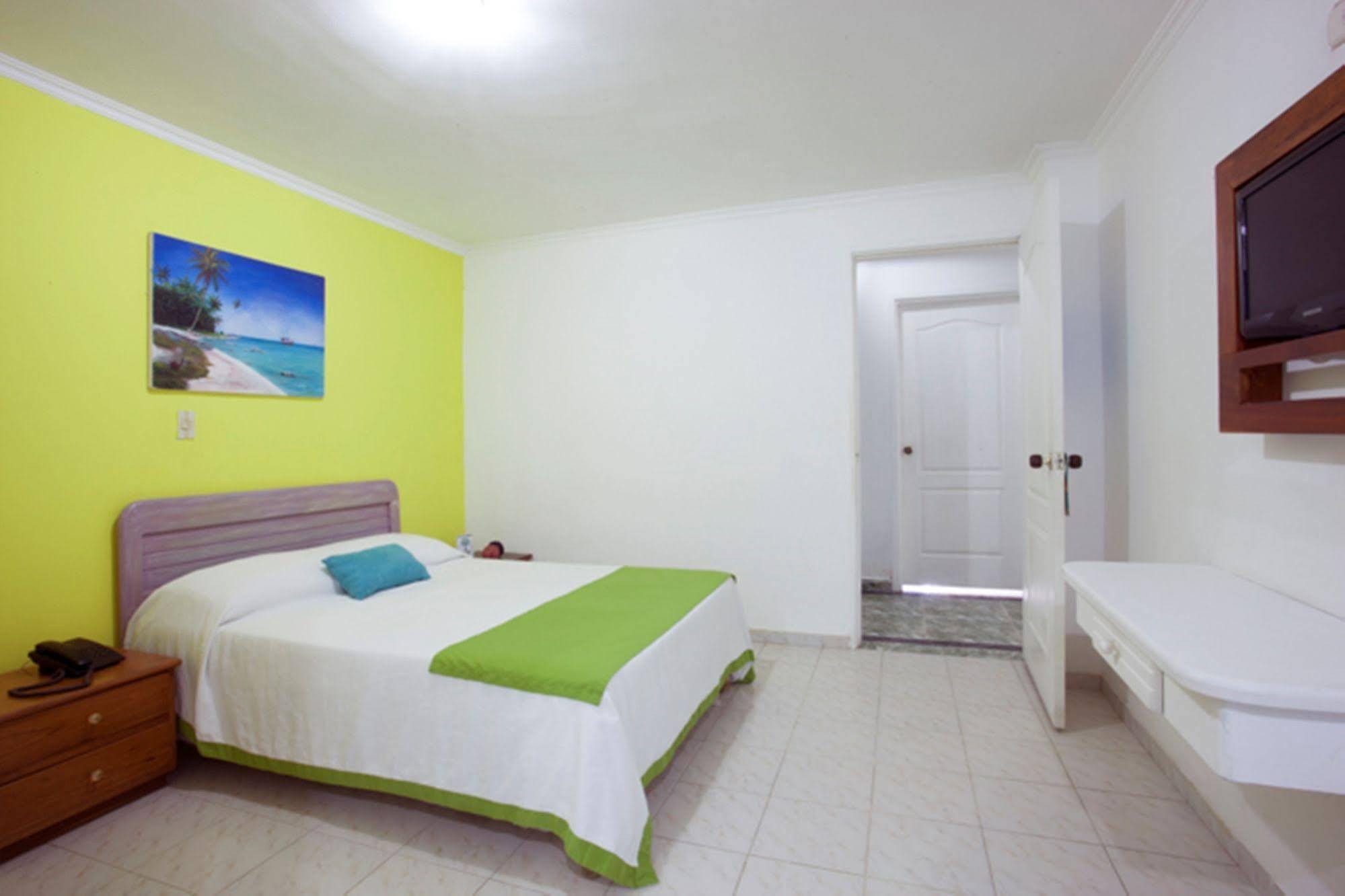 On Vacation Coral Flower ซานอันเดรส ภายนอก รูปภาพ